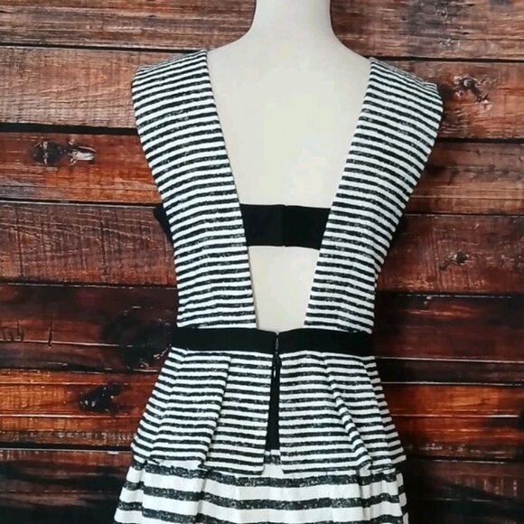 BCBGMAXAZRIA Piper Dress Size 8 Black White Striped Peplum - Picture 5 of 13
